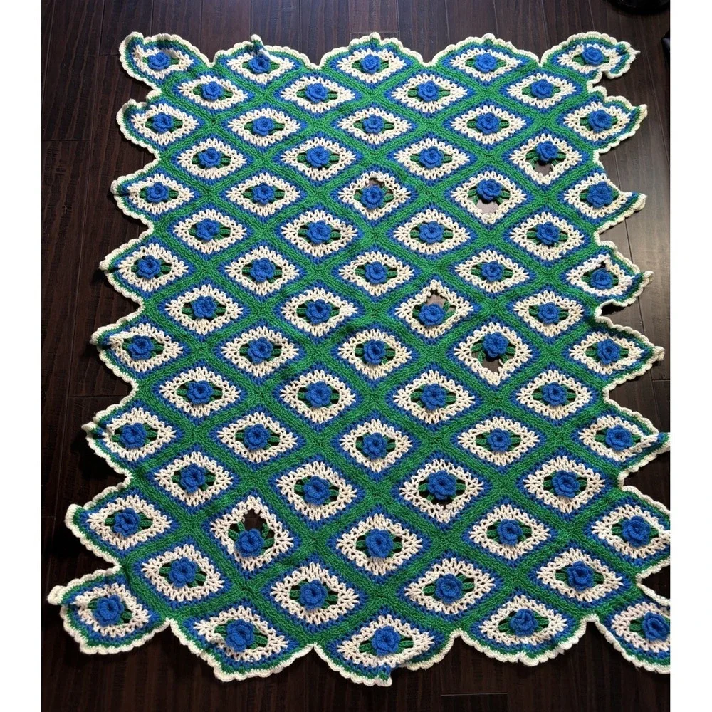 Handmade Knit Blanket Blue Green Diamond Rose Afghan Throw 60 x 50 READ